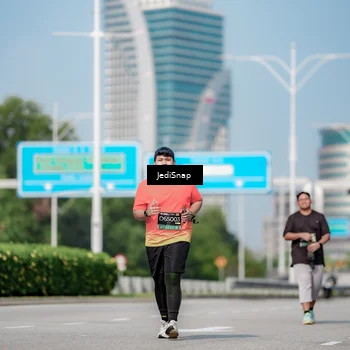 Runner Photo 6884696