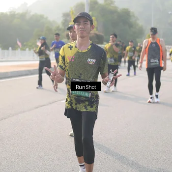 Runner Photo 6884698