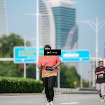 Runner Photo 6884701