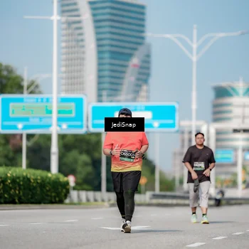 Runner Photo 6884712
