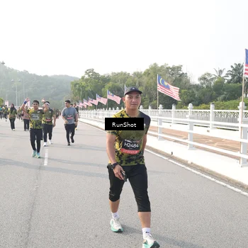 Runner Photo 6884718