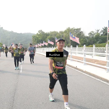 Runner Photo 6884719