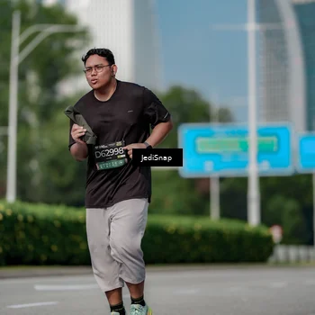 Runner Photo 6884727