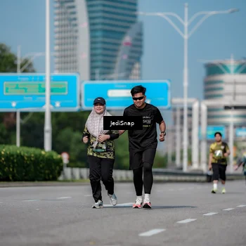 Runner Photo 6884738