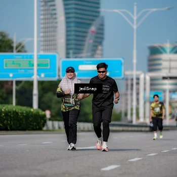 Runner Photo 6884744