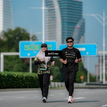 Runner Photo 6884771