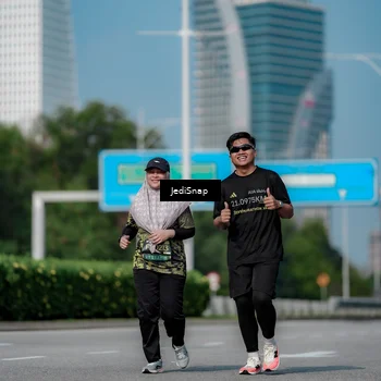 Runner Photo 6884791