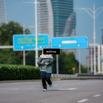 Runner Photo 6884814