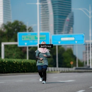 Runner Photo 6884819