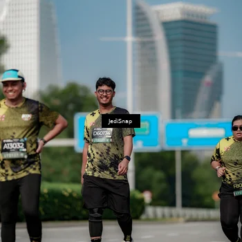 Runner Photo 6884874