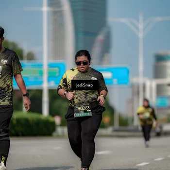 Runner Photo 6884875