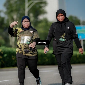 Runner Photo 6884916