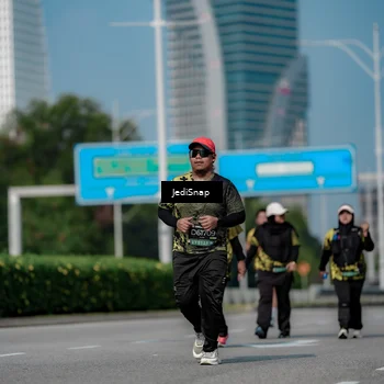 Runner Photo 6885025