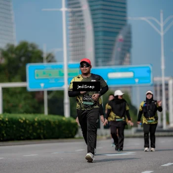 Runner Photo 6885036