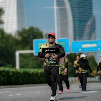 Runner Photo 6885037