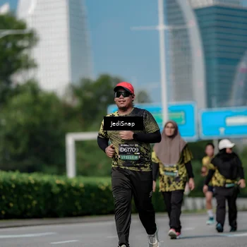 Runner Photo 6885044