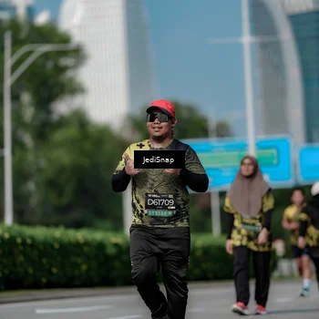 Runner Photo 6885056