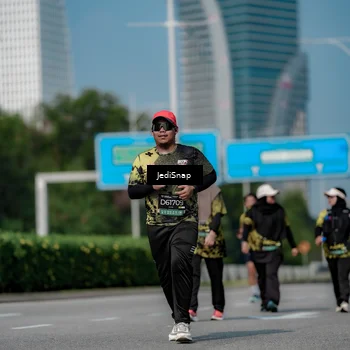 Runner Photo 6885057