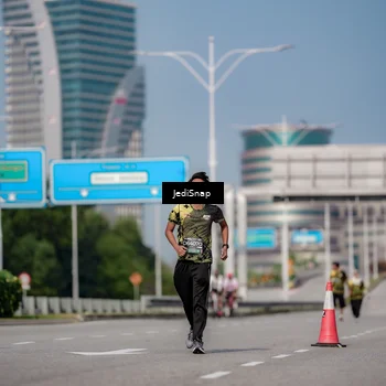 Runner Photo 6885180