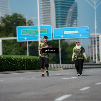 Runner Photo 6885254