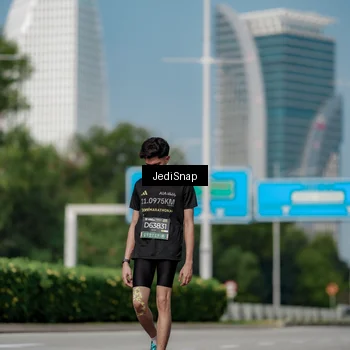 Runner Photo 6885300