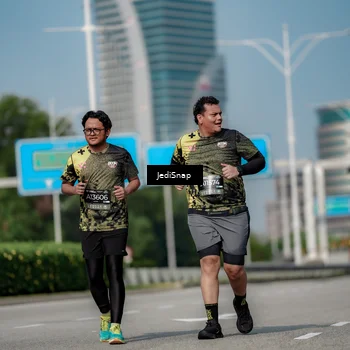 Runner Photo 6885655