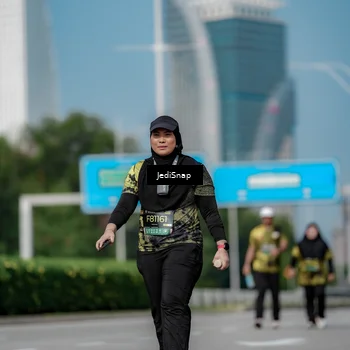Runner Photo 6885741