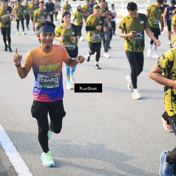 Runner Photo 6885751