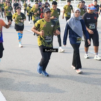 Runner Photo 6885759