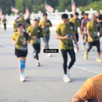 Runner Photo 6885761