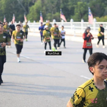 Runner Photo 6885804