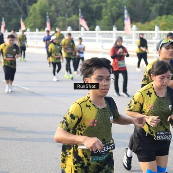 Runner Photo 6885809