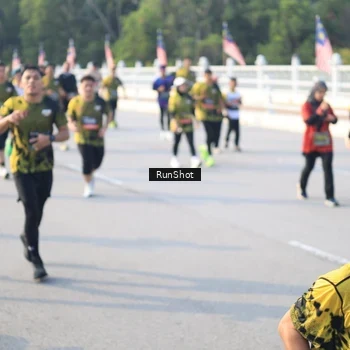 Runner Photo 6885818