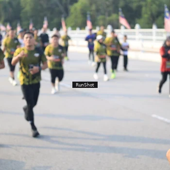 Runner Photo 6885819