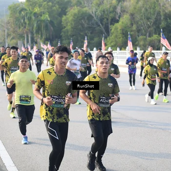 Runner Photo 6885840