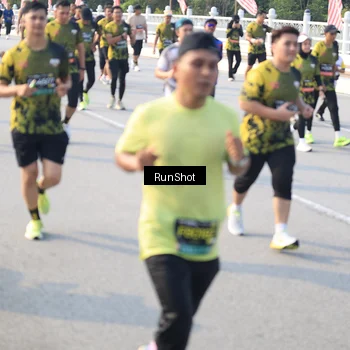 Runner Photo 6885911