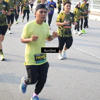 Runner Photo 6885928