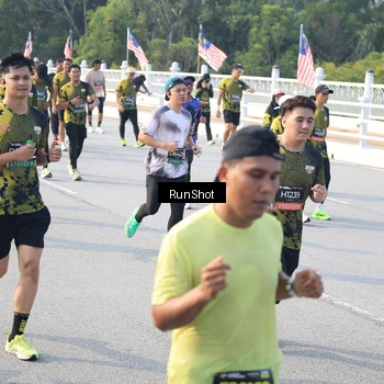 Runner Photo 6885946