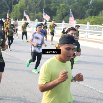 Runner Photo 6885947