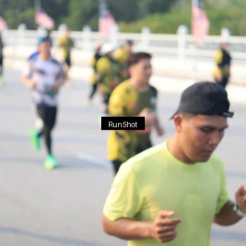 Runner Photo 6885956