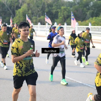 Runner Photo 6885976