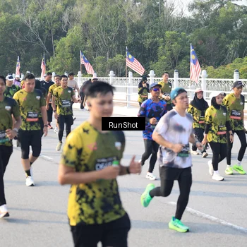 Runner Photo 6885980