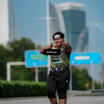 Runner Photo 6885996