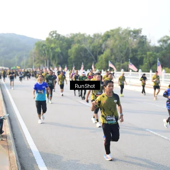 Runner Photo 6885998