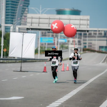 Runner Photo 6886019