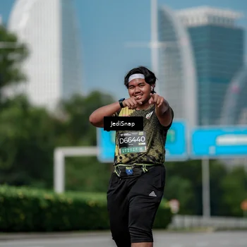 Runner Photo 6886023
