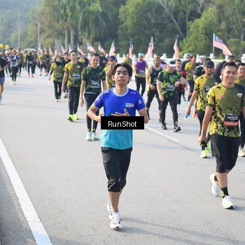 Runner Photo 6886044