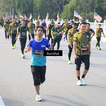 Runner Photo 6886051