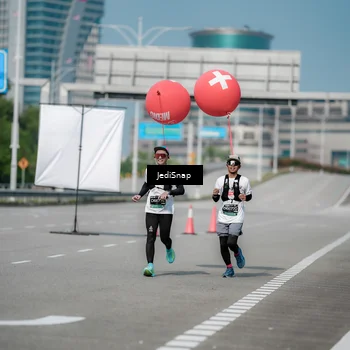 Runner Photo 6886065