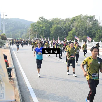 Runner Photo 6886068